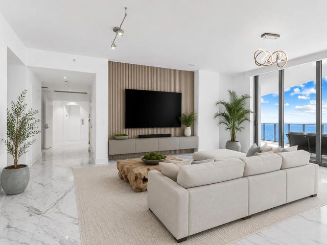 4 of 34 - 701 N Fort Lauderdale Beach Boulevard #805, Fort Lauderdale, FL