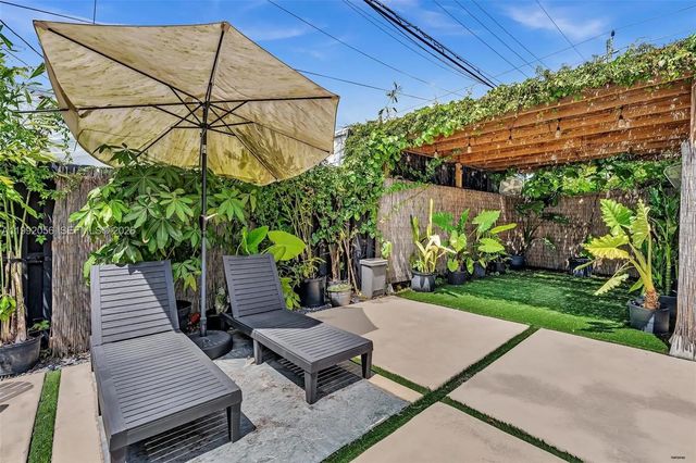 4 of 44 - 111 Nw 46th Street, Miami, FL