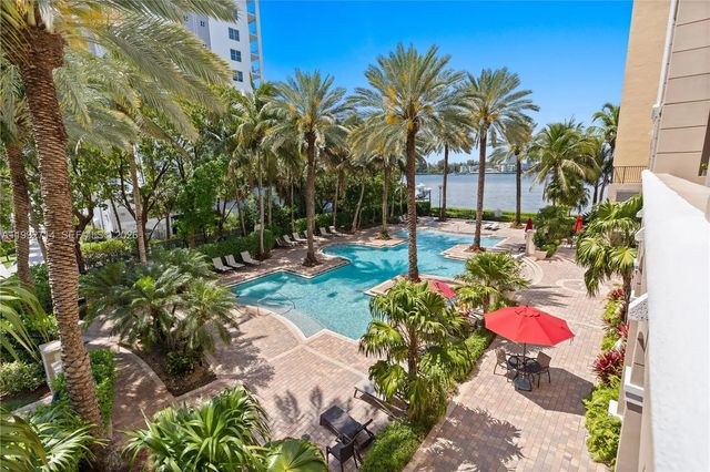17100 N Bay Road #1301, Sunny Isles Beach