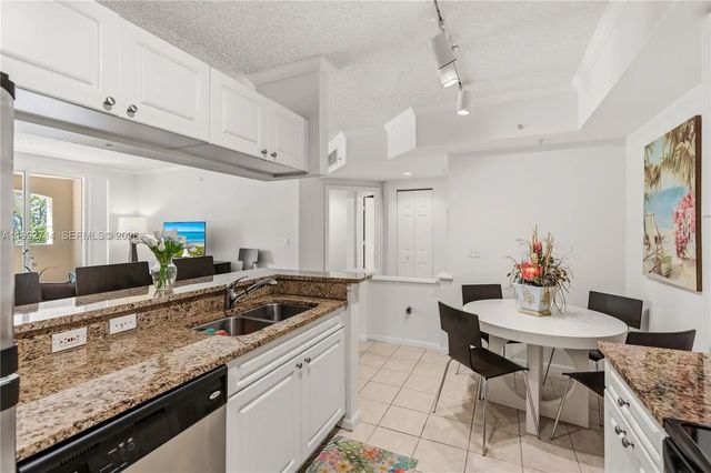 5 of 39 - 17100 N Bay Road #1301, Sunny Isles Beach, FL