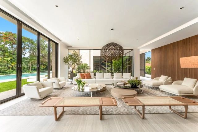 4 of 39 - 8755 Sw 54th Avenue, Miami, FL
