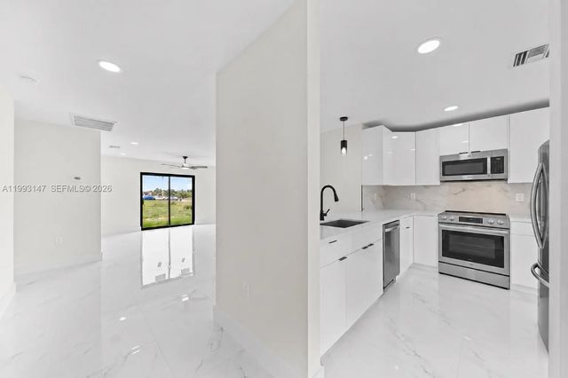 5 of 23 - 2507 E 15th Street, Lehigh Acres, FL