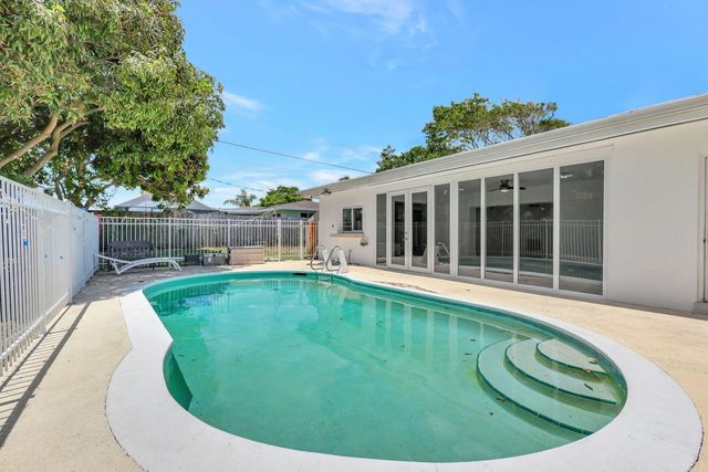 2 of 41 - 334 Sw 13th Avenue, Boynton Beach, FL