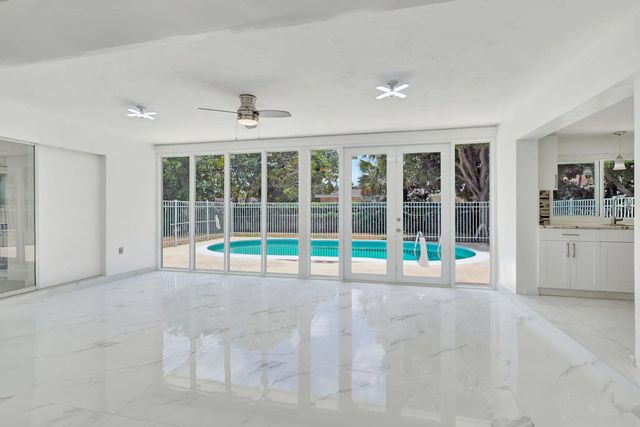 3 of 41 - 334 Sw 13th Avenue, Boynton Beach, FL