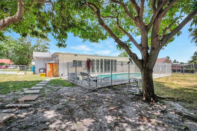 5 of 41 - 334 Sw 13th Avenue, Boynton Beach, FL