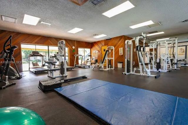 4 of 17 - 5252 Ne 6th Avenue #a31, Oakland Park, FL