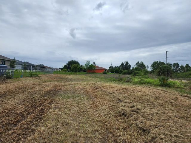 3 of 4 - 3809 24th Street W, Lehigh Acres, FL