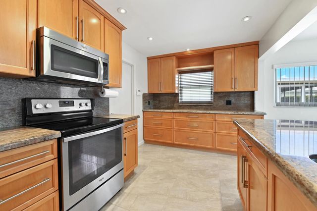 5 of 26 - 2012 Sw 17th Avenue, Boynton Beach, FL