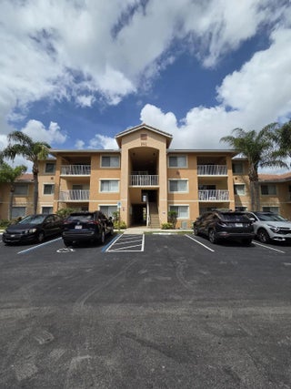 Photo of Listing #B26009794