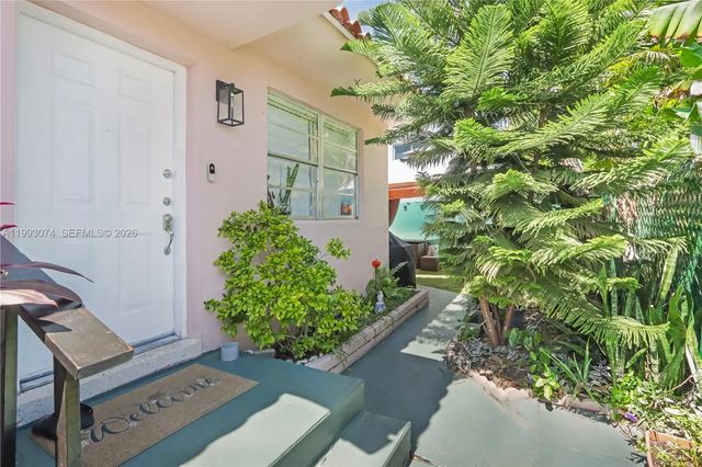 2 of 9 - 3675 Nw 5th Street, Miami, FL