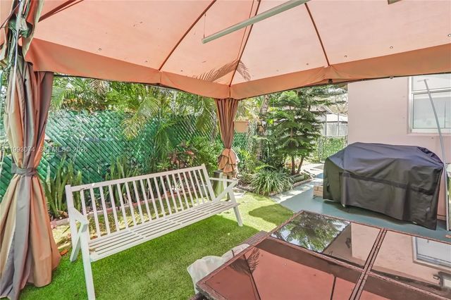 3 of 9 - 3675 Nw 5th Street, Miami, FL