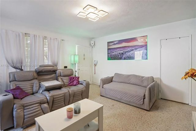 5 of 9 - 3675 Nw 5th Street, Miami, FL