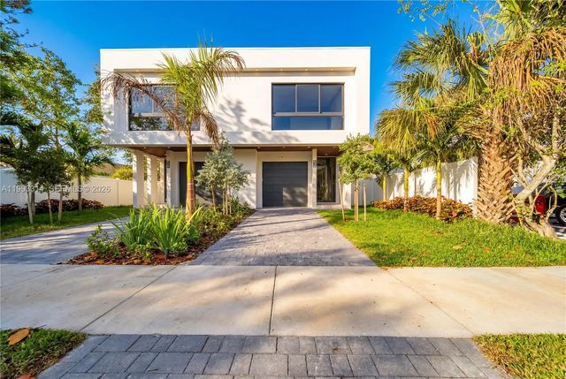 2 of 60 - 804 Ne 16th Terrace, Fort Lauderdale, FL
