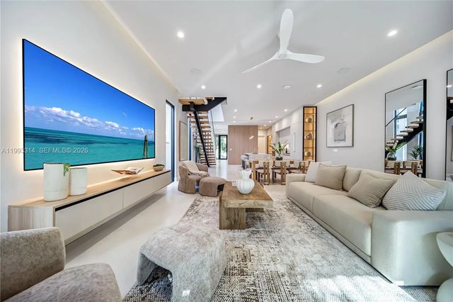 5 of 60 - 804 Ne 16th Terrace, Fort Lauderdale, FL