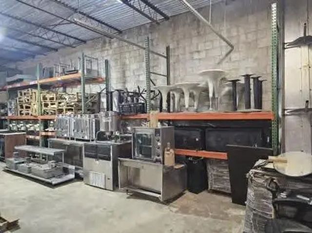 3 of 11 - 8085 Nw 98th Street, Hialeah Gardens, FL