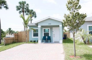 Photo of Listing #B26009836