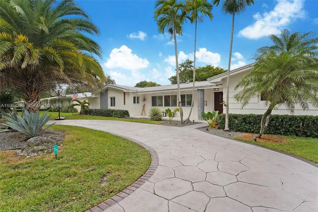 5 of 42 - 7305 Sw 123rd Terrace, Pinecrest, FL