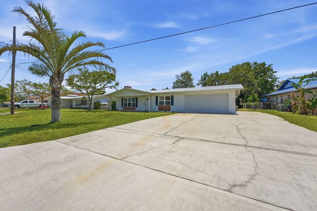 2 of 43 - 1804 Bayshore Drive, Fort Pierce, FL
