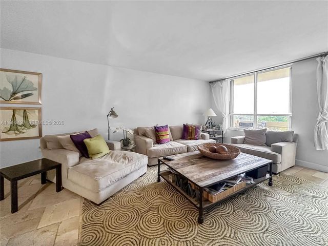 5 of 26 - 10185 Collins Avenue #502, Bal Harbour, FL