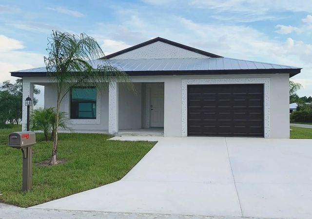 46 Florida Way, Port St. Lucie