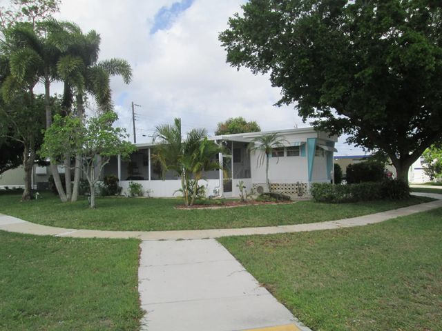 4261 Meadow View Drive, Boynton Beach