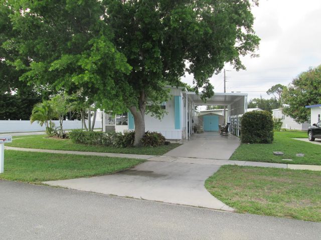 2 of 40 - 4261 Meadow View Drive, Boynton Beach, FL