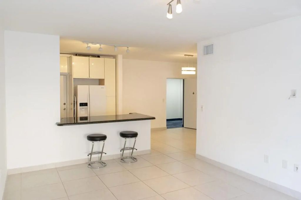 50 Sw 3rd #1060, Boca Raton