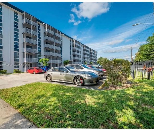 16851 Ne 23rd Avenue #b604, North Miami Beach
