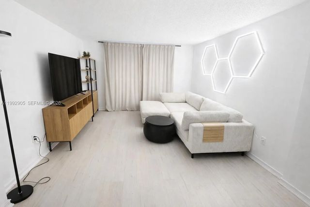 3 of 14 - 16851 Ne 23rd Avenue #b604, North Miami Beach, FL