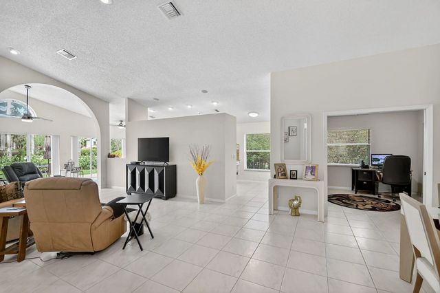3 of 107 - 9718 Harbour Lake Circle, Boynton Beach, FL