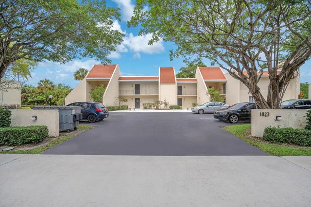 1823 Presidential Way #e101, West Palm Beach