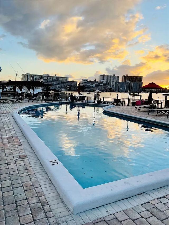 5 of 11 - 100 Golden Isles Drive #814, Hallandale Beach, FL