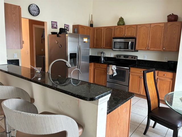 602 Sw Kenyoun Street, Port St. Lucie