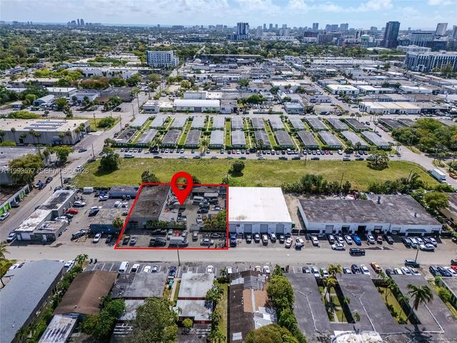 3 of 34 - 834 Nw 10th Terrace, Fort Lauderdale, FL