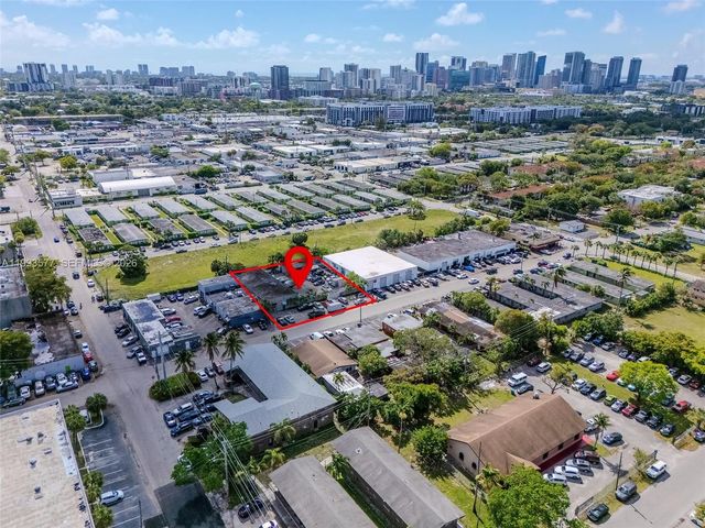 4 of 34 - 834 Nw 10th Terrace, Fort Lauderdale, FL