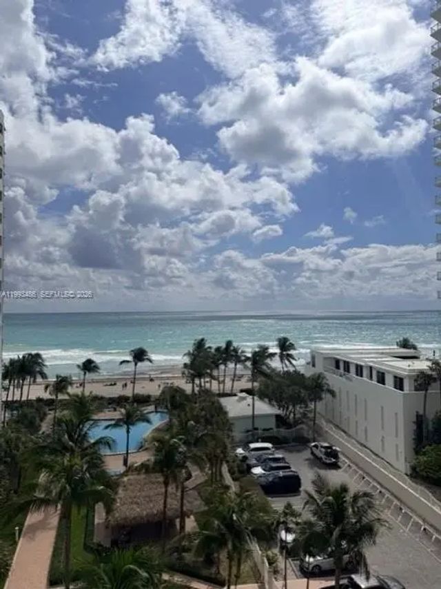 3 of 32 - 3901 S Ocean Drive #7m, Hollywood, FL