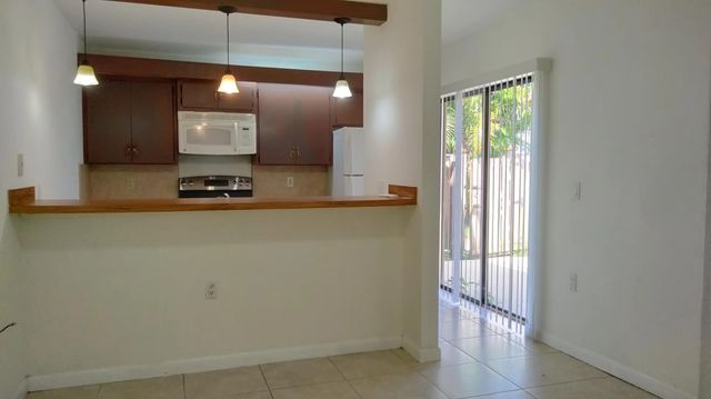 2 of 17 - 4707 47th Way, West Palm Beach, FL