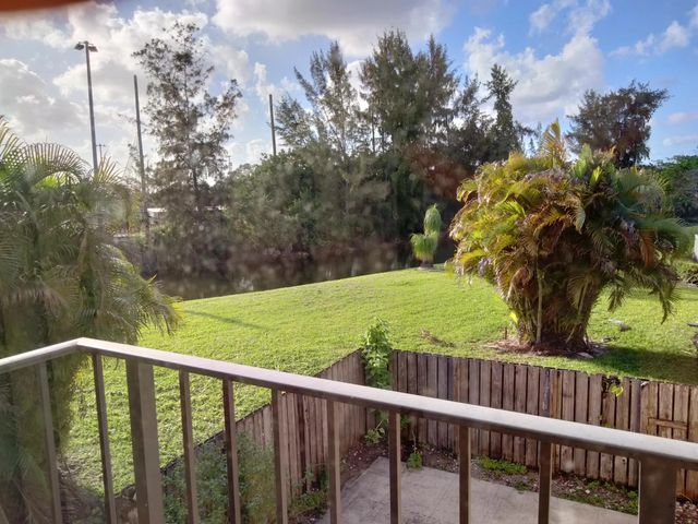 4 of 17 - 4707 47th Way, West Palm Beach, FL