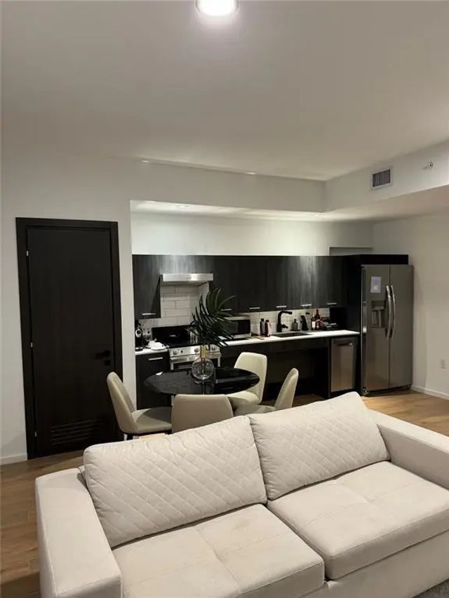 3 of 9 - 398 Ne 5th Street #4015, Miami, FL