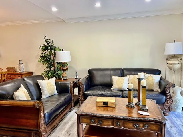 4 of 31 - 1541 S Ocean Boulevard #115, Lauderdale-By-The-Sea, FL