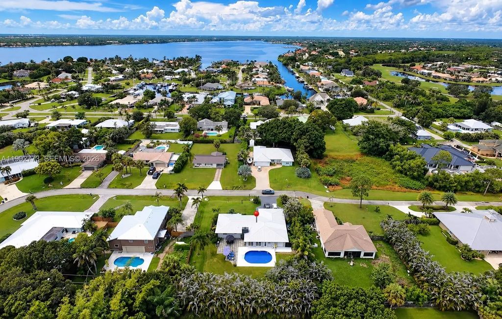2497 S Manor Avenue, Stuart