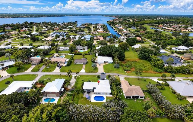 2497 S Manor Avenue, Stuart