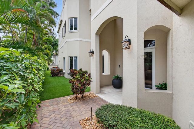5 of 129 - 1942 Ne 6th Street #c, Deerfield Beach, FL