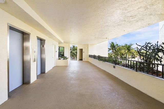 4 of 31 - 221 Ne Plantation Road #316, Hutchinson Island, FL