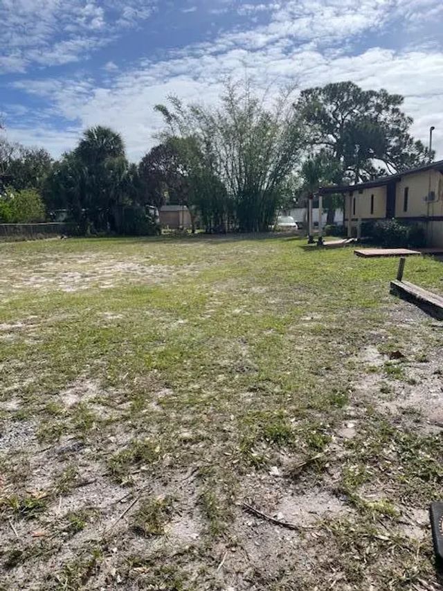 000 N 25th  Street, Fort Pierce