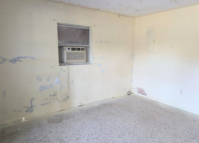3 of 9 - 1606 Avenue H, Fort Pierce, FL
