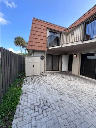 Photo of Listing #B26010136