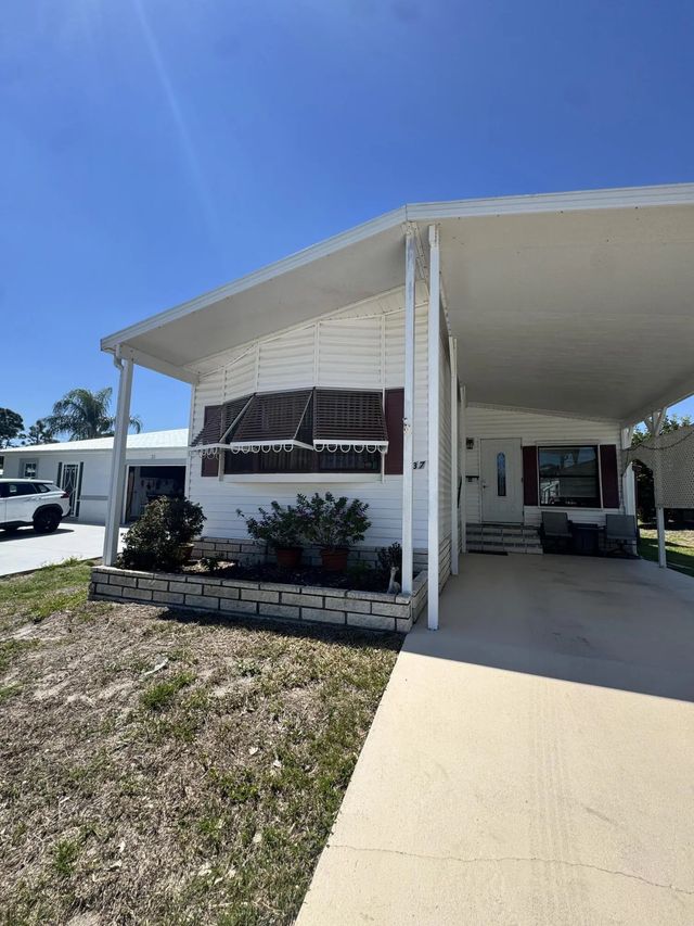 2 of 38 - 37 San Roberto, Fort Pierce, FL