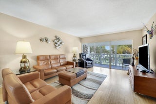 Photo of Listing #B26010670