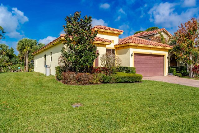 2 of 85 - 5585 40th Avenue, Vero Beach, FL